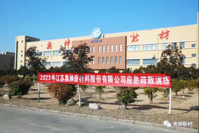 1703388400545217.jpg 8f0061f46199e5e8658325b38b70709.jpg